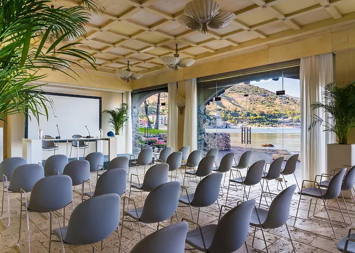 Atlantis Bay - The Leading Hotels Of The World